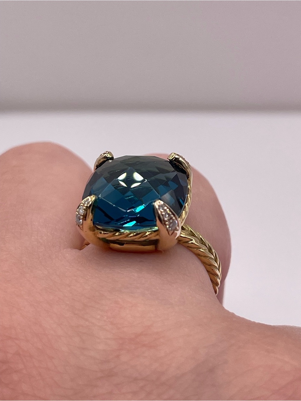 David Yurman Chatelaine Ring 18K Yellow Gold,Hampton Blue Topaz & Diamonds, 14mm - Picture 13 of 16